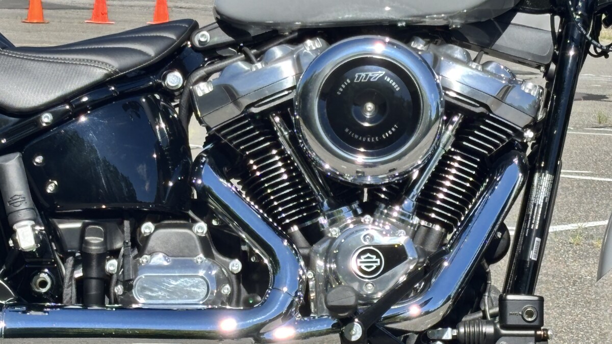 FXBB 2025 Street Bob - Photo 3