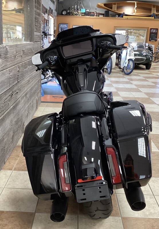 2025 Harley-Davidson Street Glide Midnight Firestorm - Black Finish - Photo 3