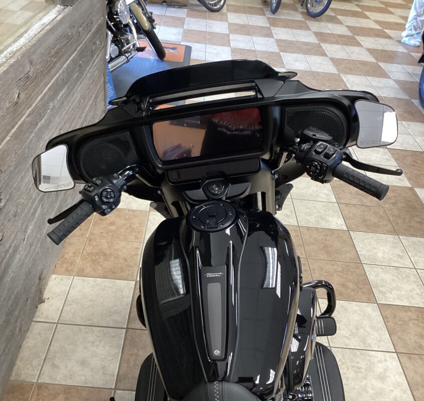 2025 Harley-Davidson Street Glide Midnight Firestorm - Black Finish - Photo 4