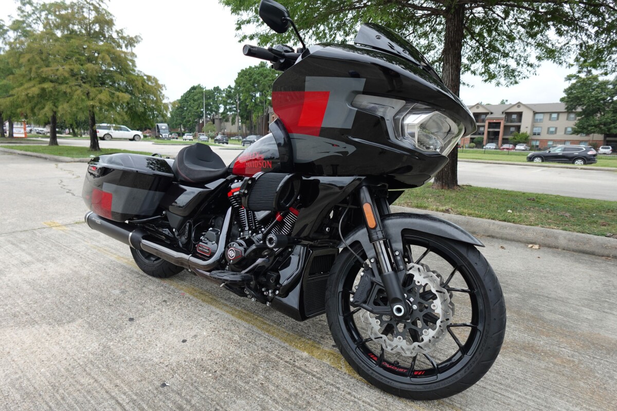 2025 Harley-Davidson CVO Road Glide ST FLTRXSTSE - Photo 2