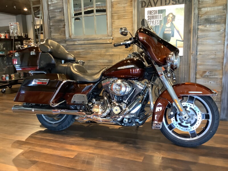 Harley-Davidson® Electra Glide® Ultra Limited 2011 FLHTK U828-11 Two-Tone Dark Candy Root Beer/Light
