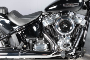 2025 Harley-Davidson® Street Bob® FXBB thumb 1