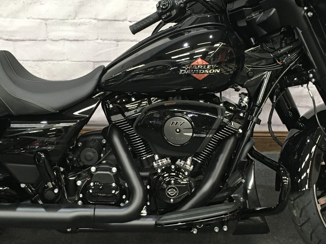 2025 Harley-Davidson Street Glide Midnight Firestorm - Photo 3