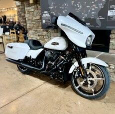 2025 FLHX - Street Glide thumb 3