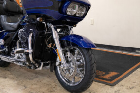  2015 CVO™ Road Glide® Ultra thumb 0