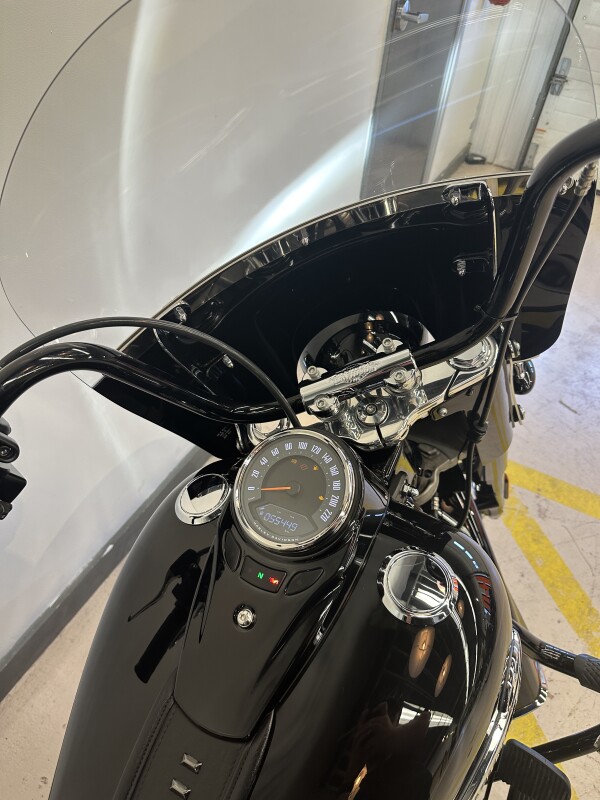 2018 Harly-Davidson Heritage Softail Classic 114 Vivid Black - Photo 9