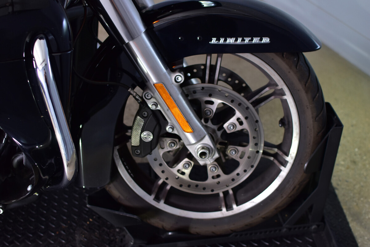 2022 Harley-Davidson® Road Glide® Limited FLTRK, photo 12