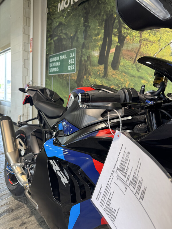 2026 BMW M 1000 RR - Photo 3
