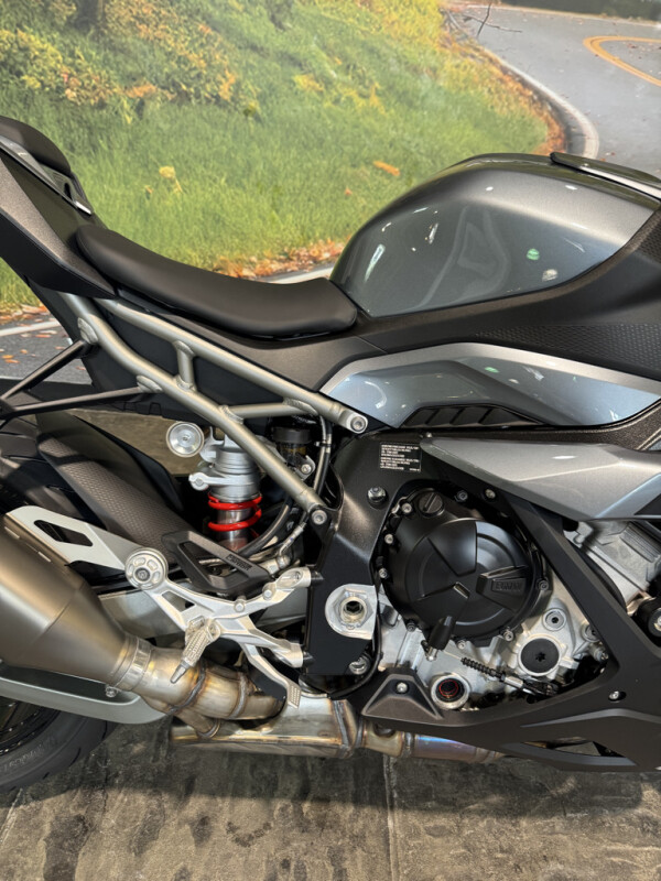 2025 BMW Motorrad S 1000 RR - Photo 5