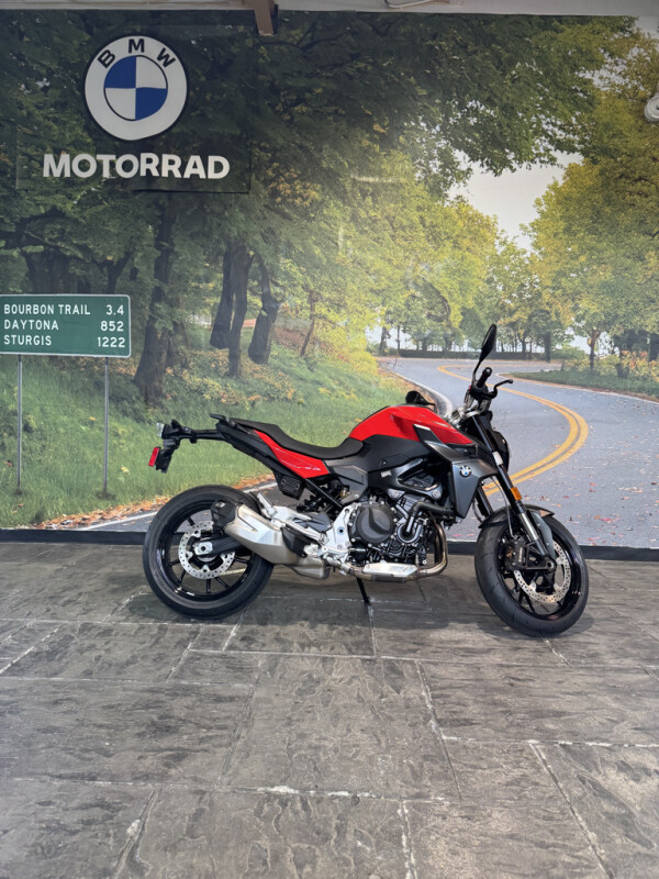 2024 BMW F 900 R