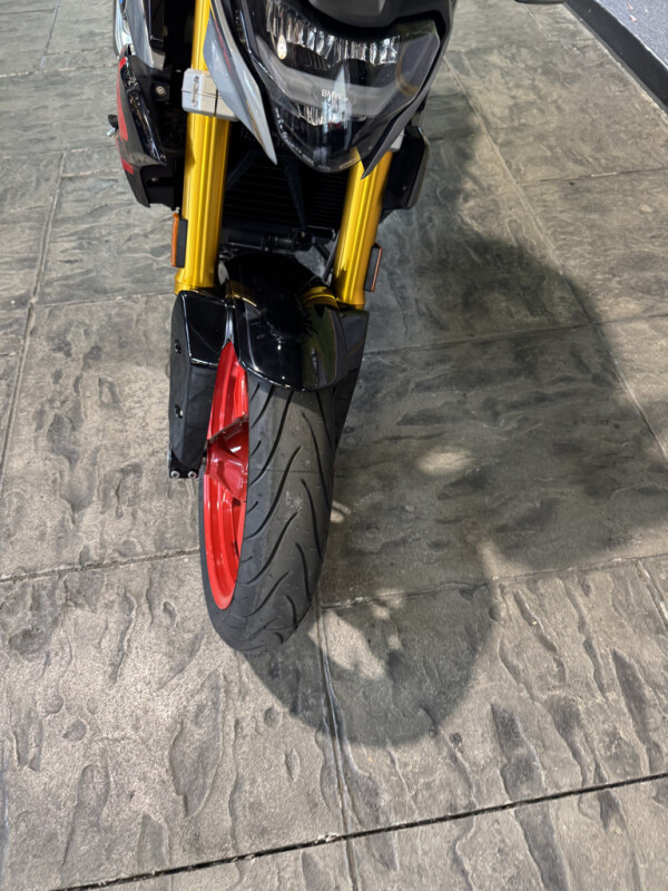 2025 BMW Motorrad G 310 R - Photo 7