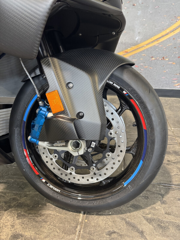2026 BMW M 1000 RR - Photo 9