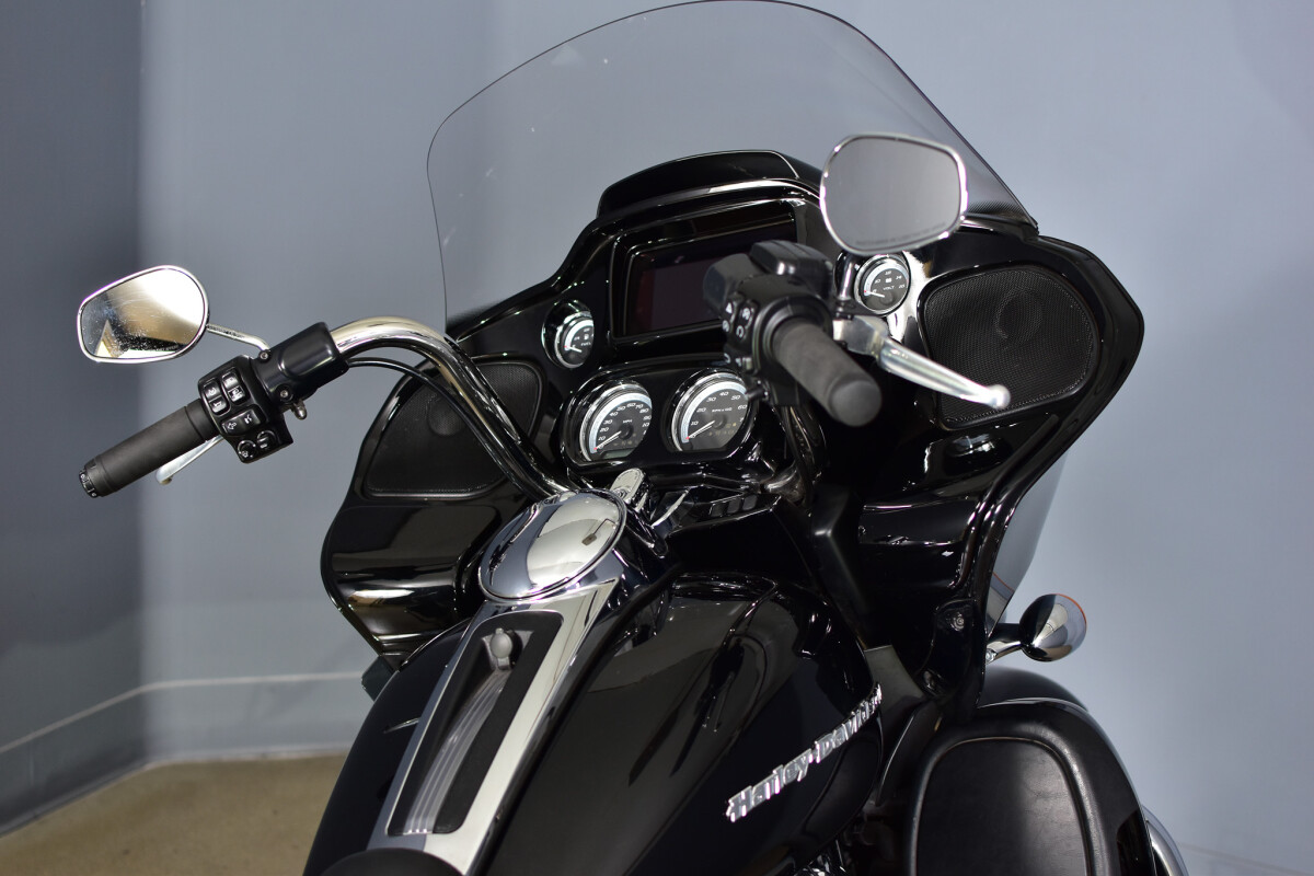 2022 Harley-Davidson® Road Glide® Limited FLTRK, photo 7