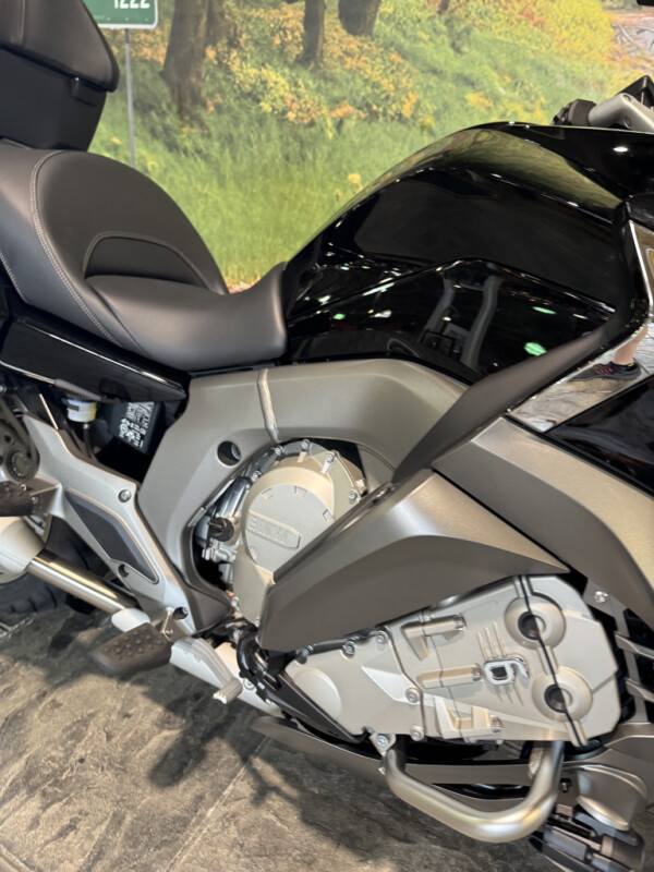 2025 BMW Motorrad K 1600 GTL - Photo 4