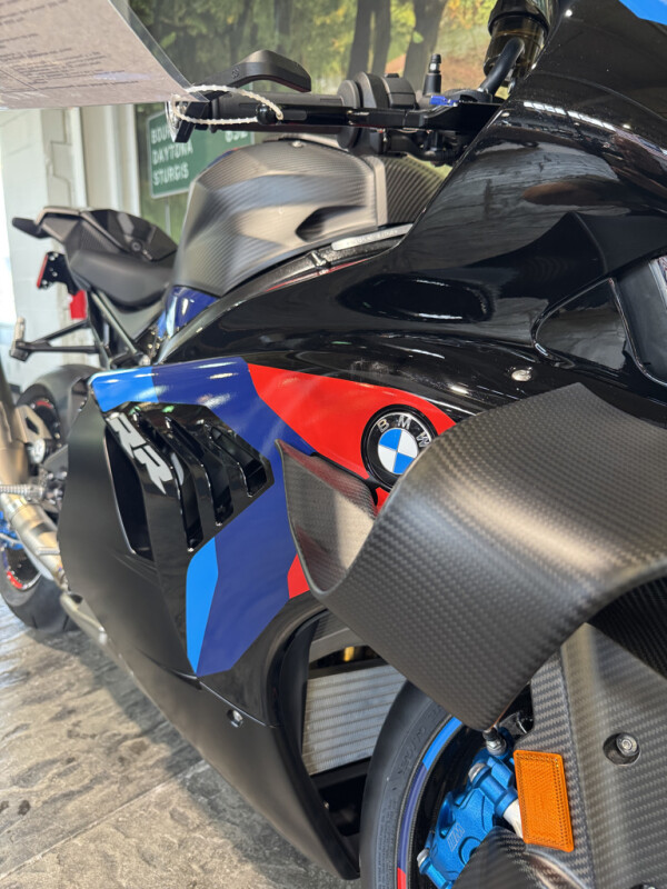 2026 BMW M 1000 RR - Photo 2