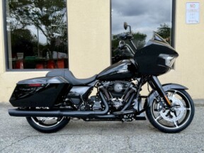 2026 Harley-Davidson® Road Glide® FLTRX thumb 3