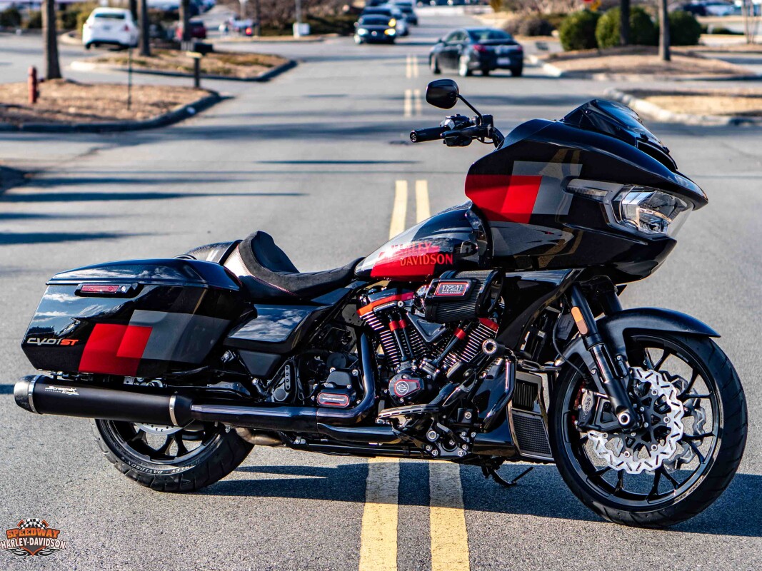 FLTRXSTSE 2025 CVO Road Glide ST - Photo 3