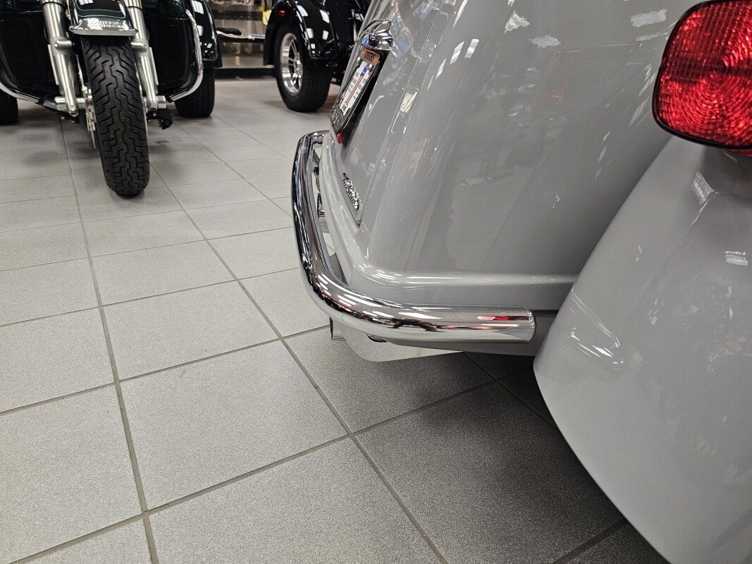 FLHTCUTG 2024 Tri Glide Ultra - Photo 9