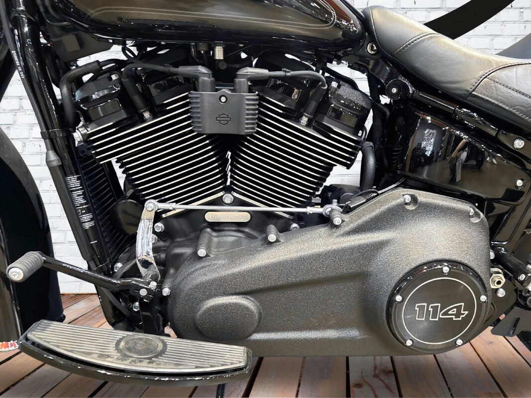 2024 Harley-Davidson Heritage Classic Vivid Black w/Laced Wheels - Photo 7