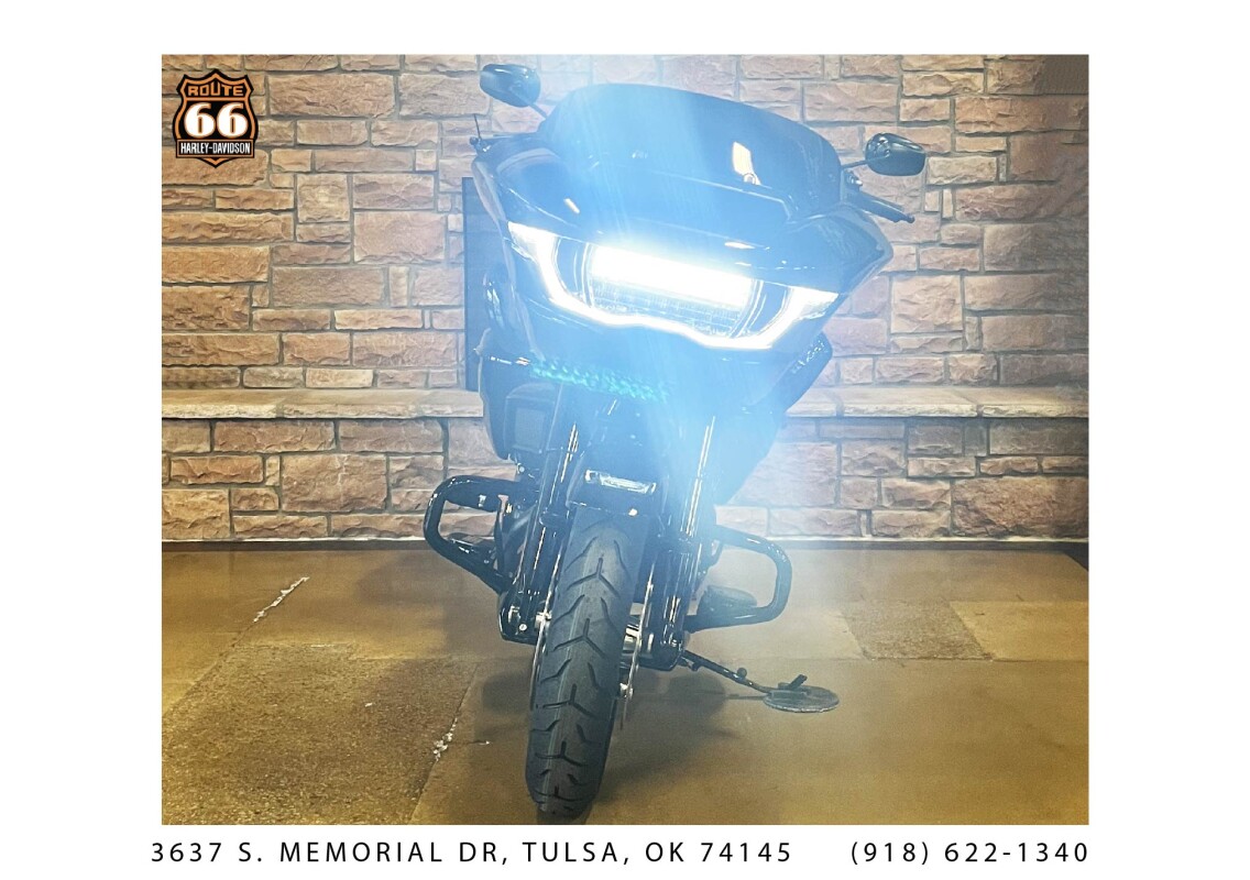 2025 Harley-Davidson Road Glide Vivid Black - Photo 2