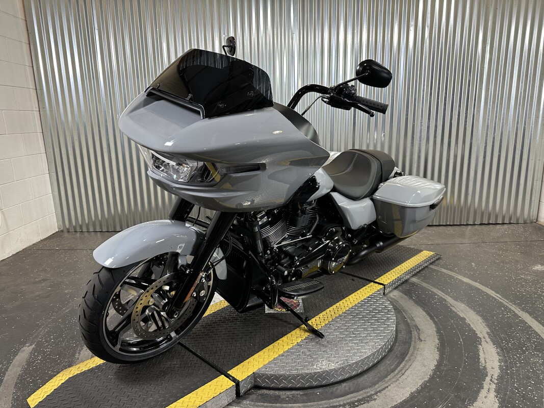 2025 Harley-Davidson Road Glide Billiard Gray - Black Finish - Photo 4