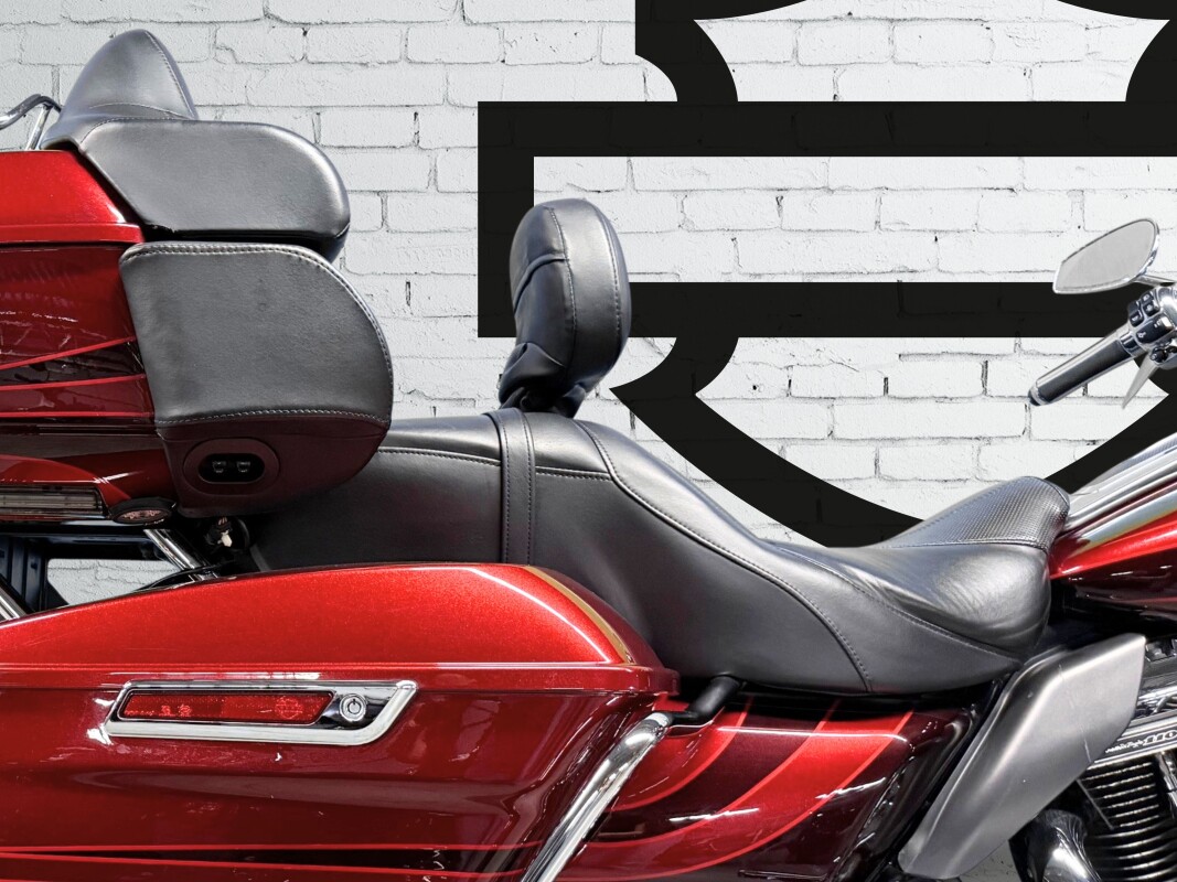 2015 Harley-Davidson CVO Road Glide Ultra Two-Tone Burgundy Blaze/Typhoon Maroon - Photo 5