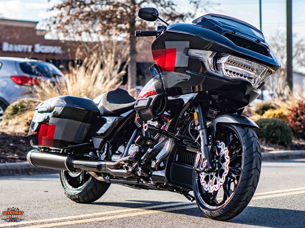 FLTRXSTSE 2025 CVO Road Glide ST - Photo 6