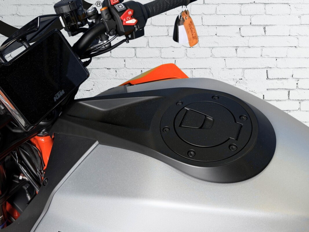 2022 KTM 1290 Super Duke R EVO Orange / Silver - Photo 9