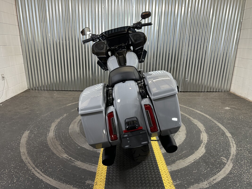 2025 Harley-Davidson Road Glide Billiard Gray - Black Finish - Photo 7
