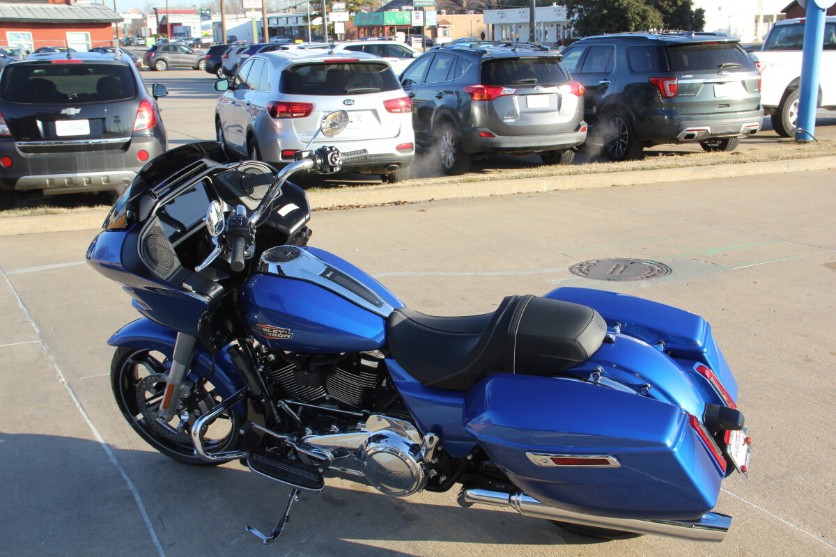 2025 Harley-Davidson Road Glide Blue Burst - Photo 8