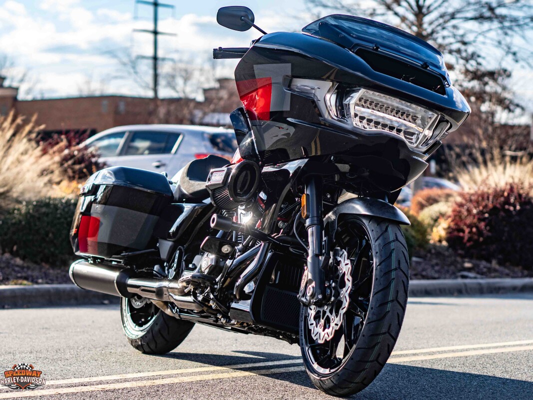 FLTRXSTSE 2025 CVO Road Glide ST - Photo 8