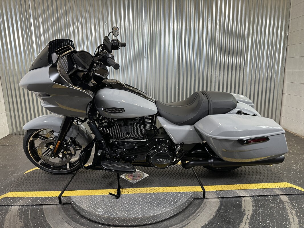 2025 Harley-Davidson Road Glide Billiard Gray - Black Finish - Photo 5