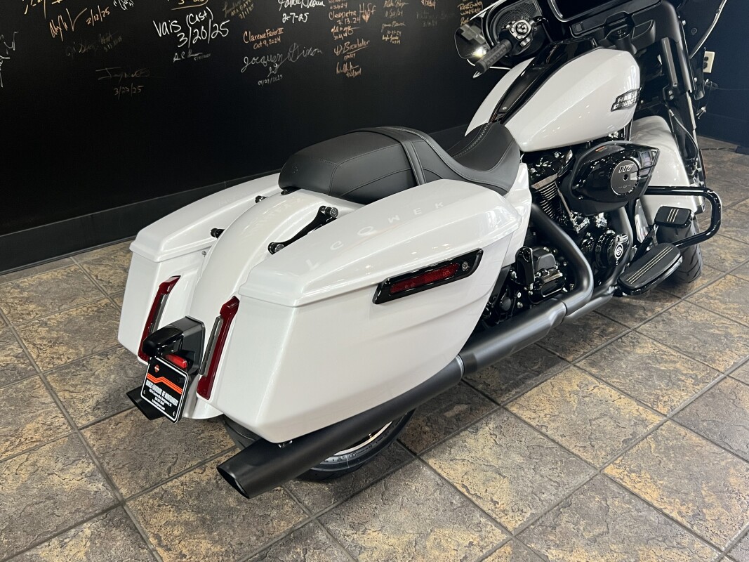 2025 Harley-Davidson Street Glide - Photo 5