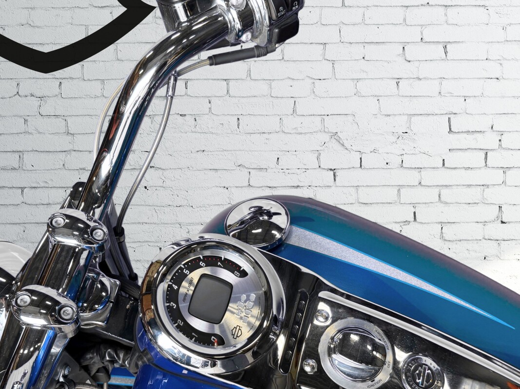 2010 Harley-Davidson CVO Softail Convertible Abyss Blue/Sapphire with Silver Braze Graphics - Photo 9
