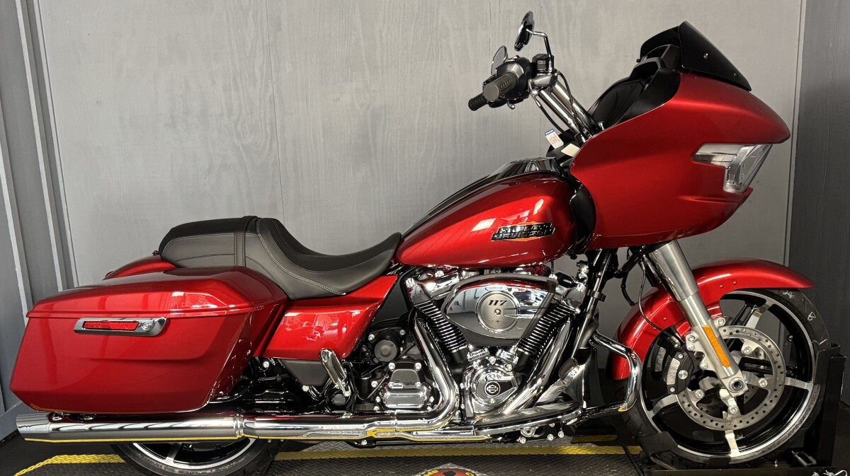 2025 Harley-Davidson Road Glide FLTRX BRILLIANT RED