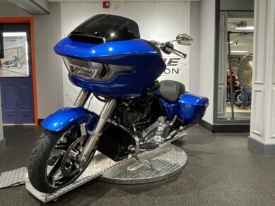 2025 Harley-Davidson Road Glide - Photo 4