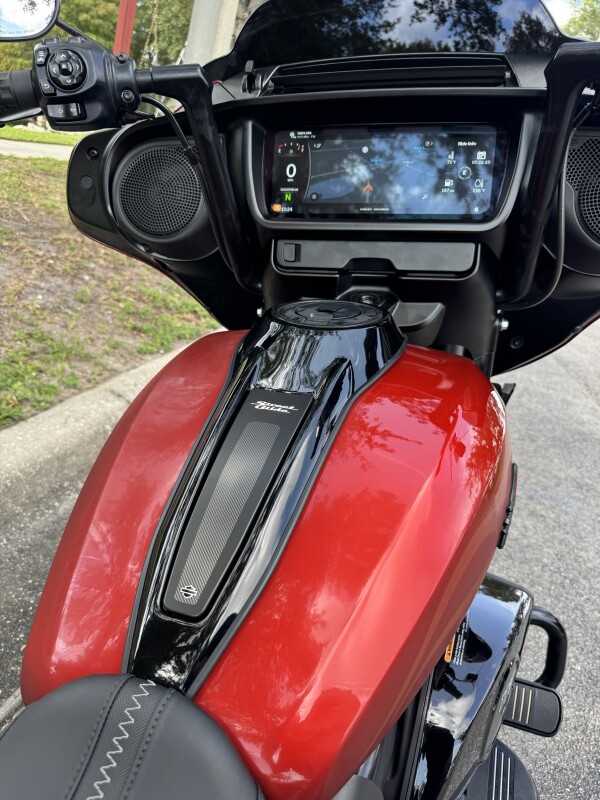 2025 Harley-Davidson® Street Glide®, photo 16