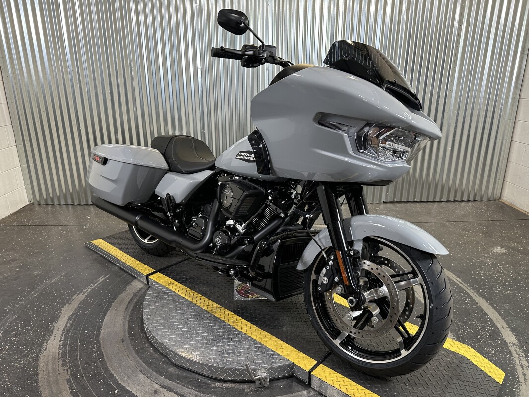 2025 Harley-Davidson Road Glide Billiard Gray - Black Finish - Photo 2