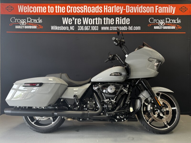 2025 Harley-Davidson® Road Glide® Billiard Gray - Black Finish