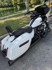 2025 Harley-Davidson<sup>®</sup> Road Glide® thumb 3