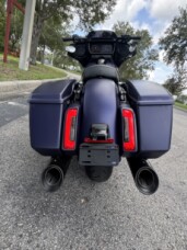 2025 Harley-Davidson<sup>®</sup> Street Glide® thumb 2