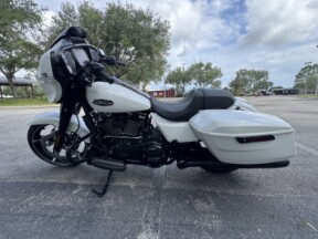 2025 Harley-Davidson<sup>®</sup> Street Glide® thumb 0