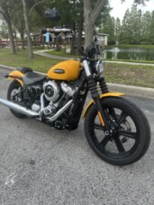 2025 Harley-Davidson<sup>®</sup> Street Bob® thumb 3
