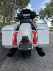 2025 Harley-Davidson<sup>®</sup> Street Glide® thumb 2