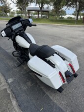2025 Harley-Davidson<sup>®</sup> Street Glide® thumb 1