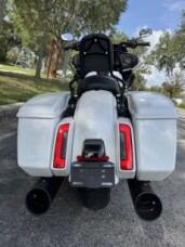 2025 Harley-Davidson<sup>®</sup> Road Glide® thumb 2