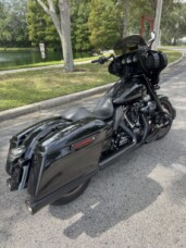 2022 Harley-Davidson® Street Glide® ST thumb 3