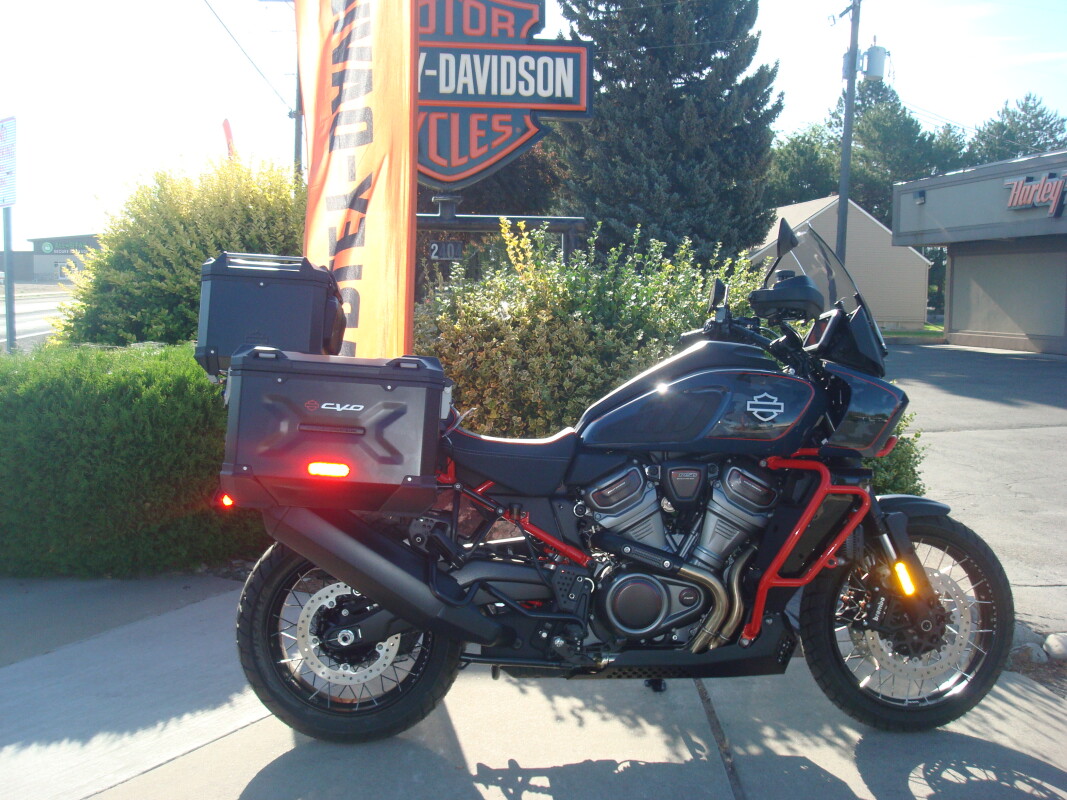 2025 Harley-Davidson CVO Pan America Carbon Blue