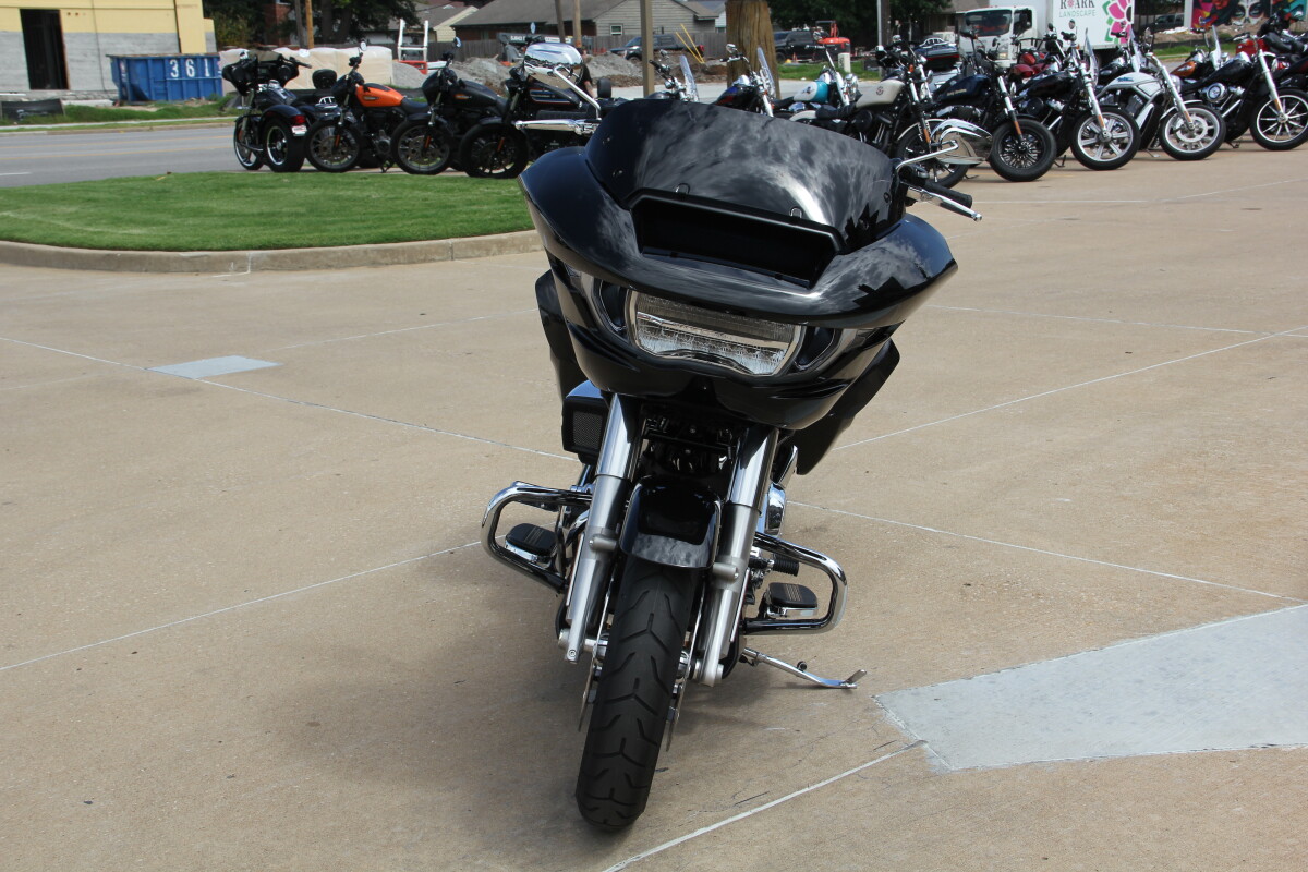 2025 Harley-Davidson Road Glide Vivid Black - Photo 8