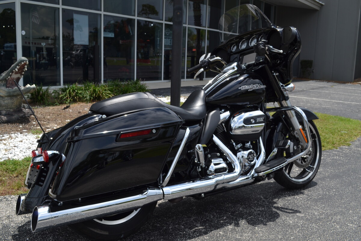 2017 Harley-Davidson Street Glide Special - FLHXS - Photo 7